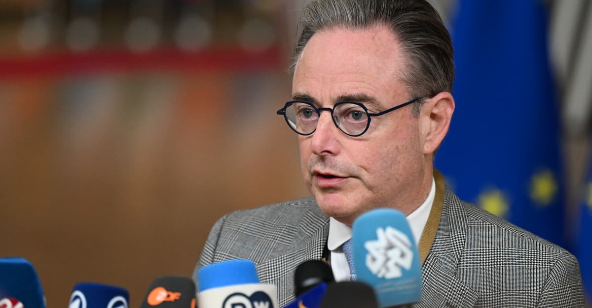 Did Russia effectively intimidate the Belgian Prime Minister?