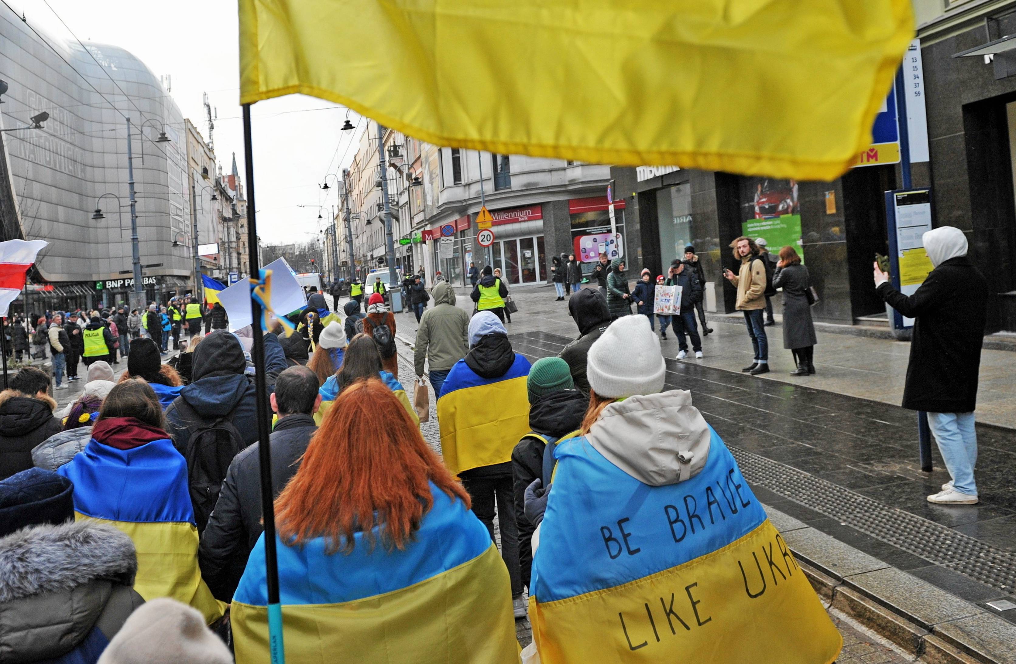 Protest Ukrainski # LightWillWinOverDarkness