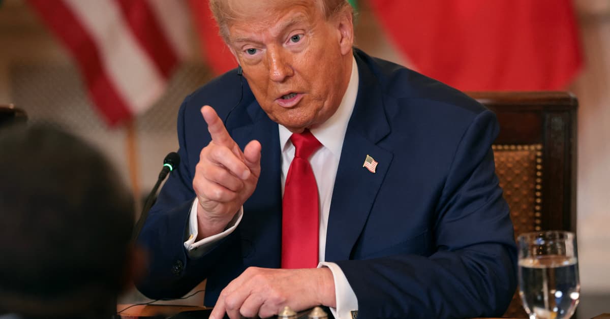 Donald Trump announces 30% tariffs on the EU