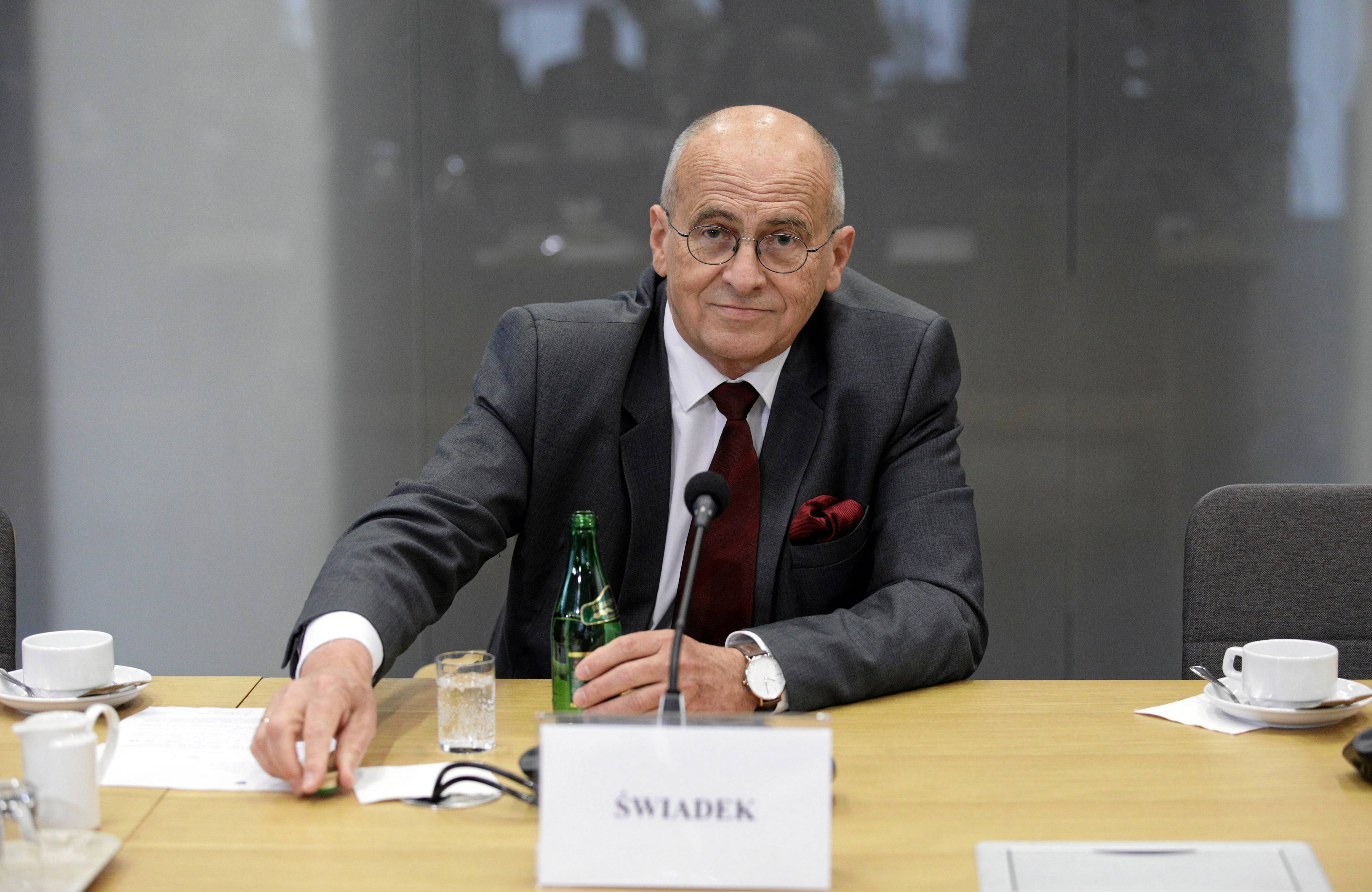 Zbigniew Rau przed komisja sledcza do spraw afery wizowej