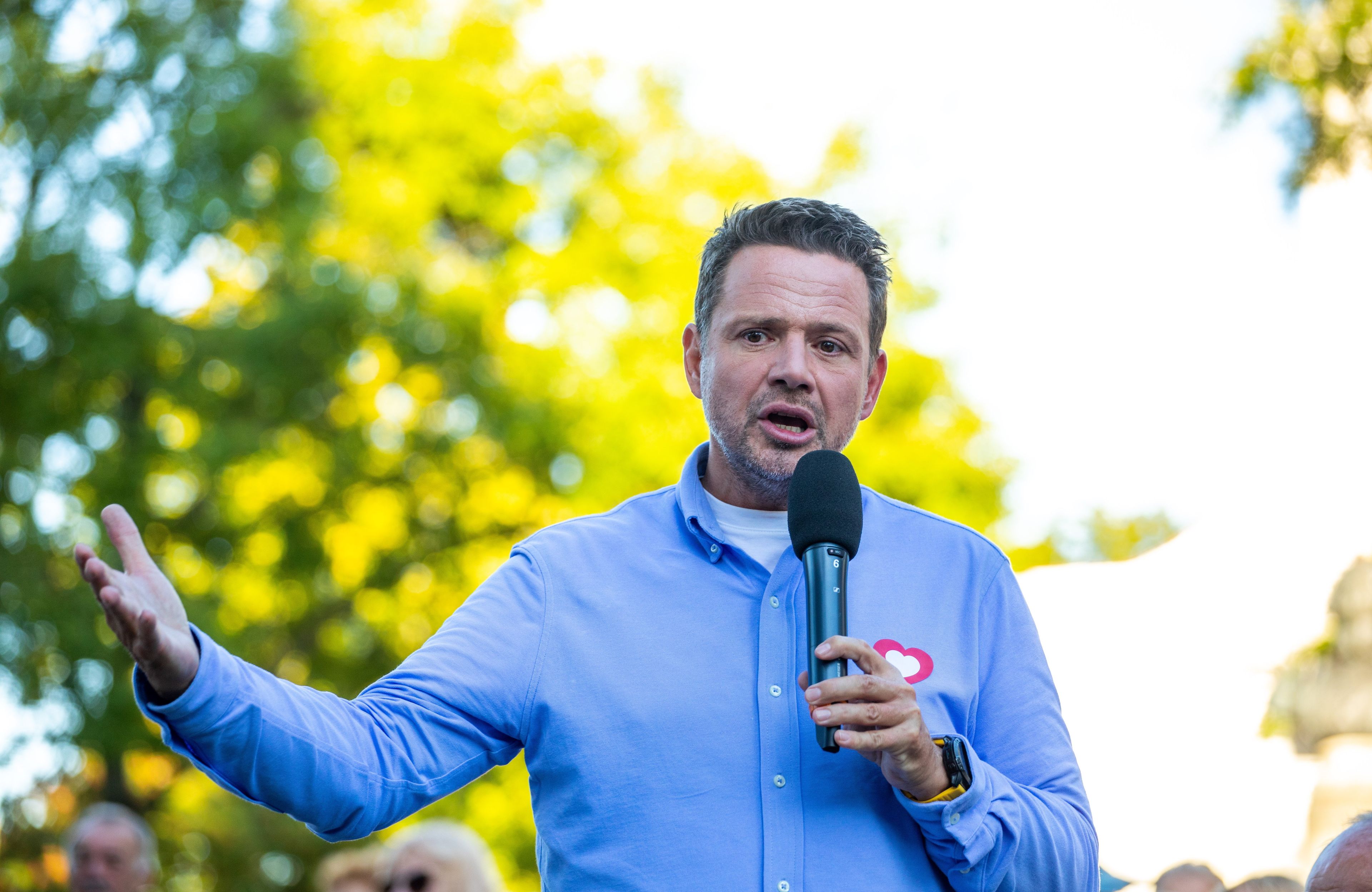 Rafał Trzaskowski podczas wiecu