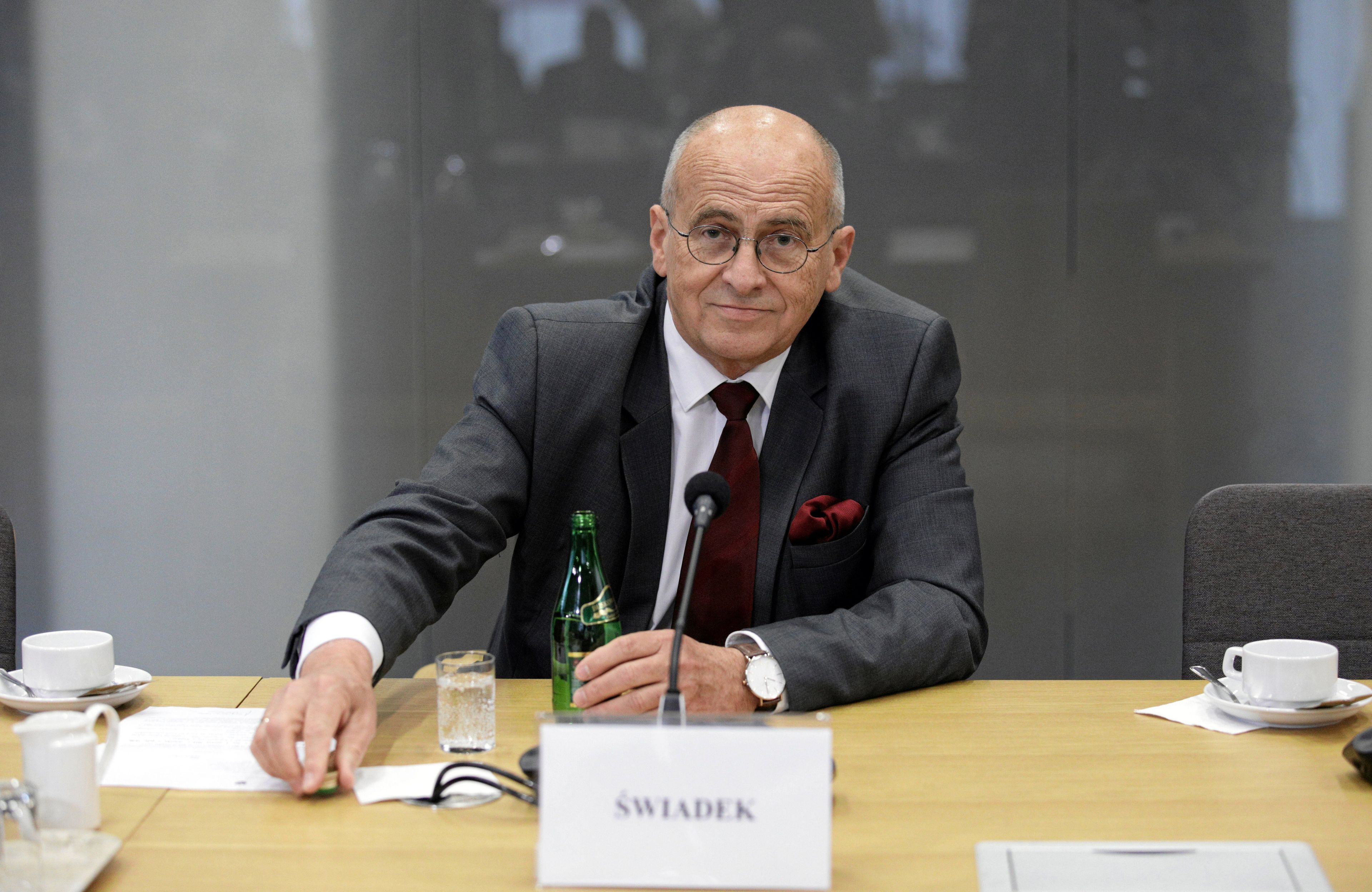 Zbigniew Rau przed komisja sledcza do spraw afery wizowej