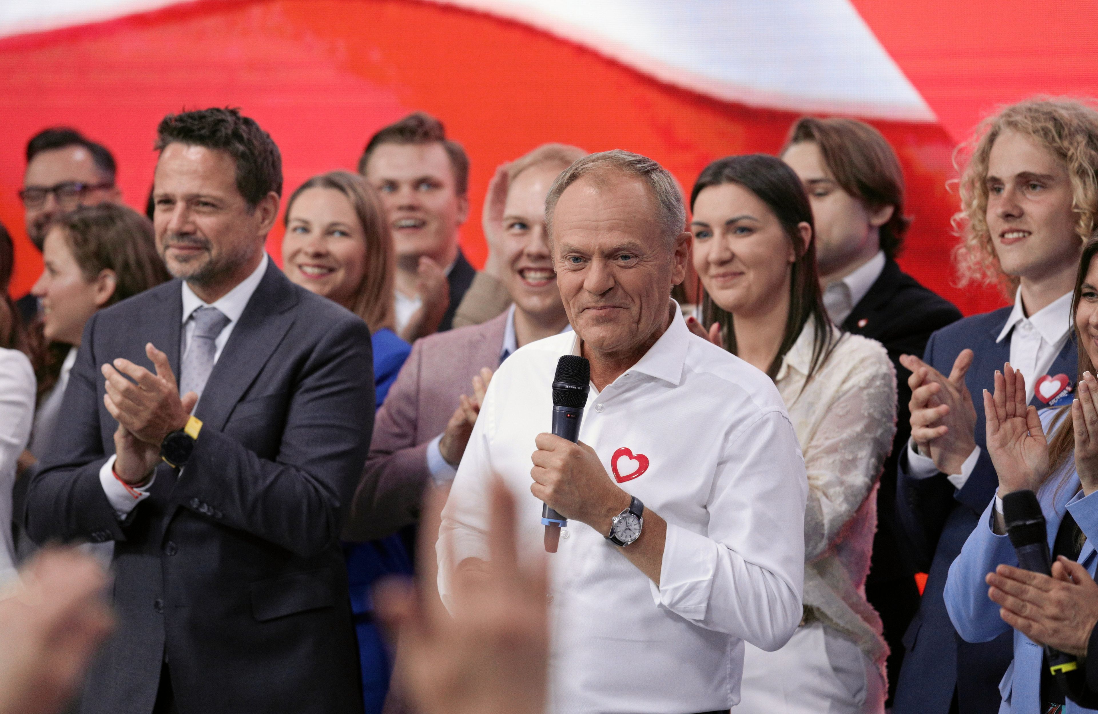 Donald Tusk przemawia w sztabie wyborczym KO