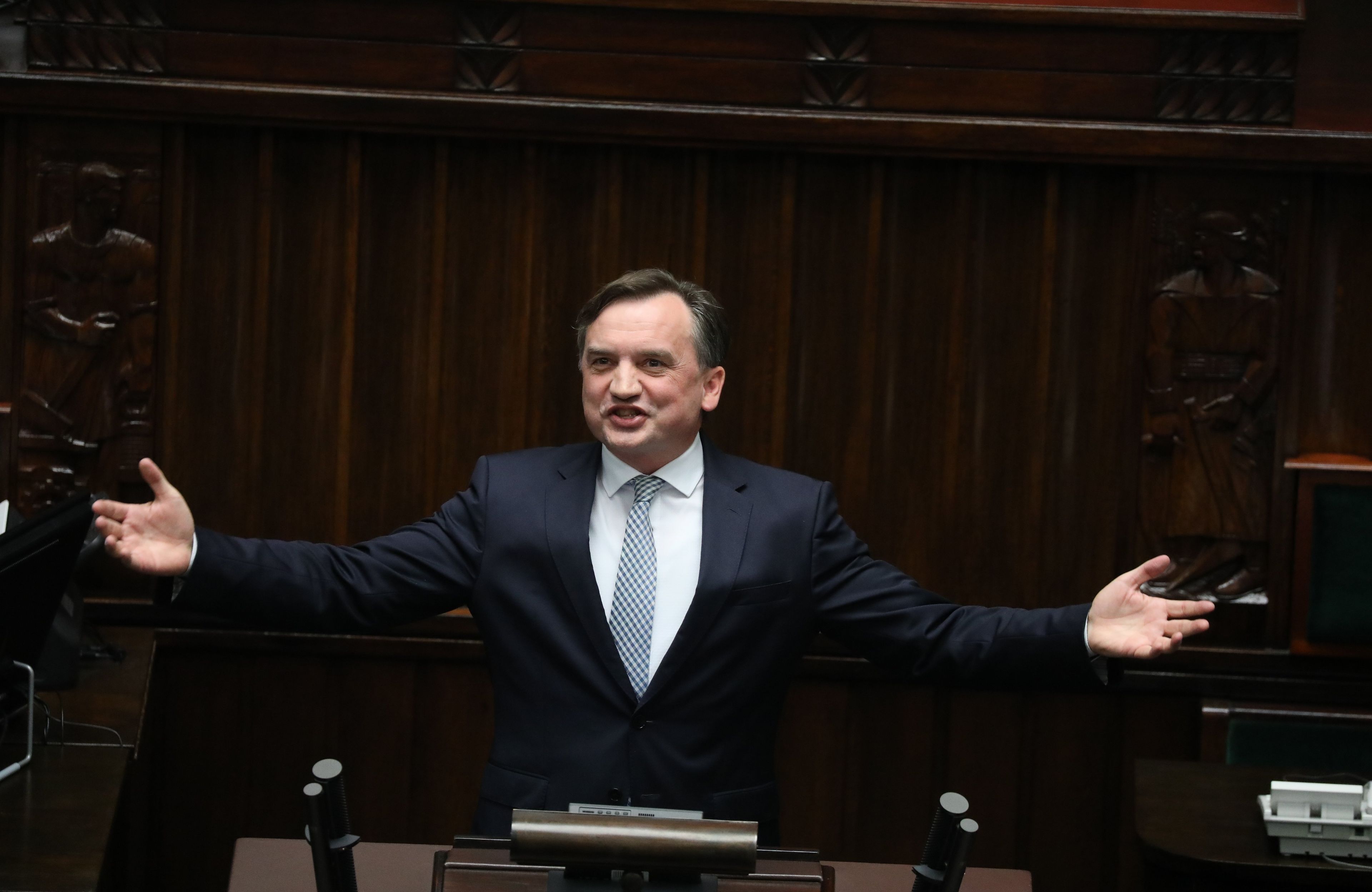 Zbigniew ZIobro na trybunie sejmowej