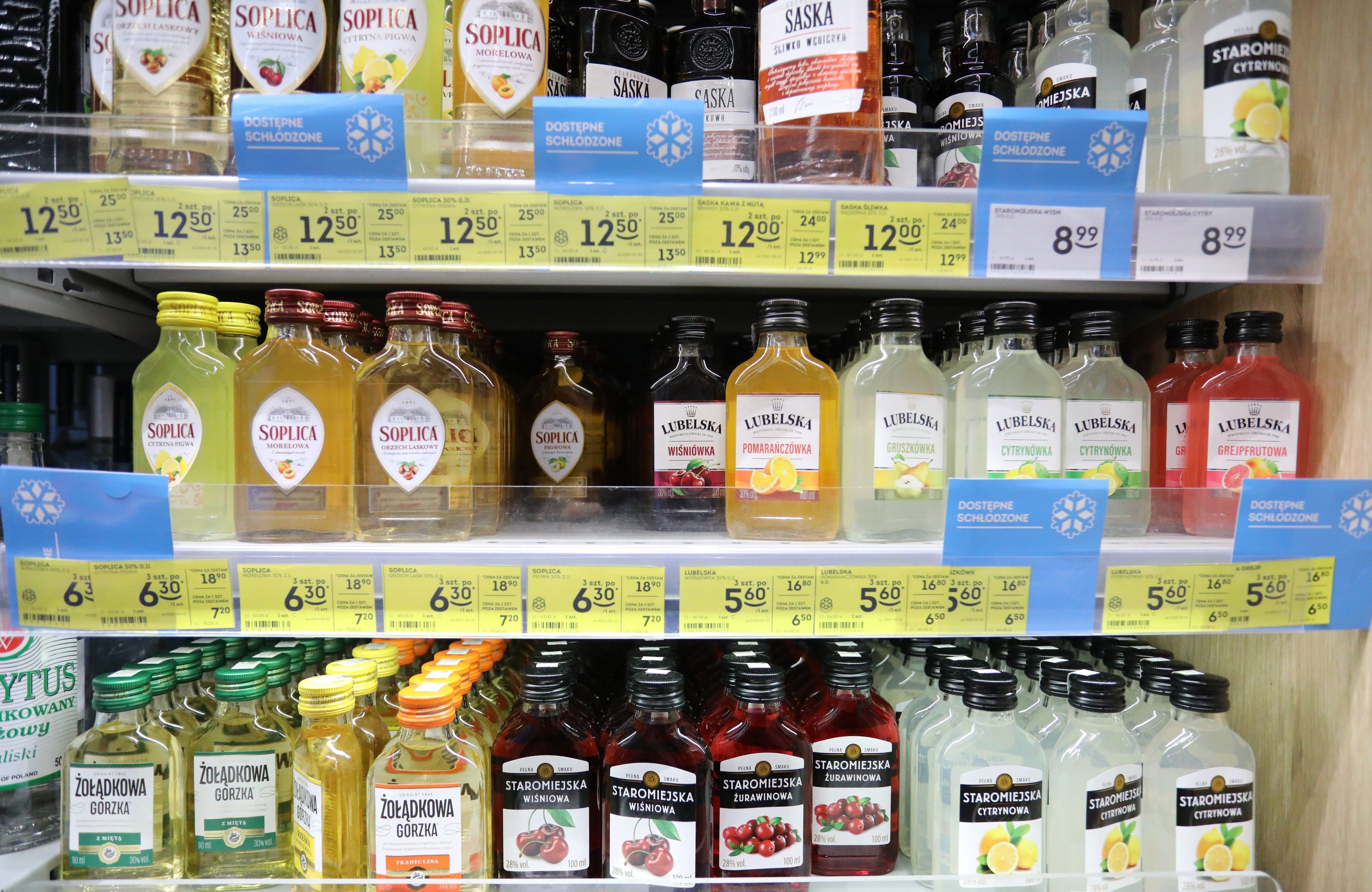 Malpki alkohol w sklepie spożywczym