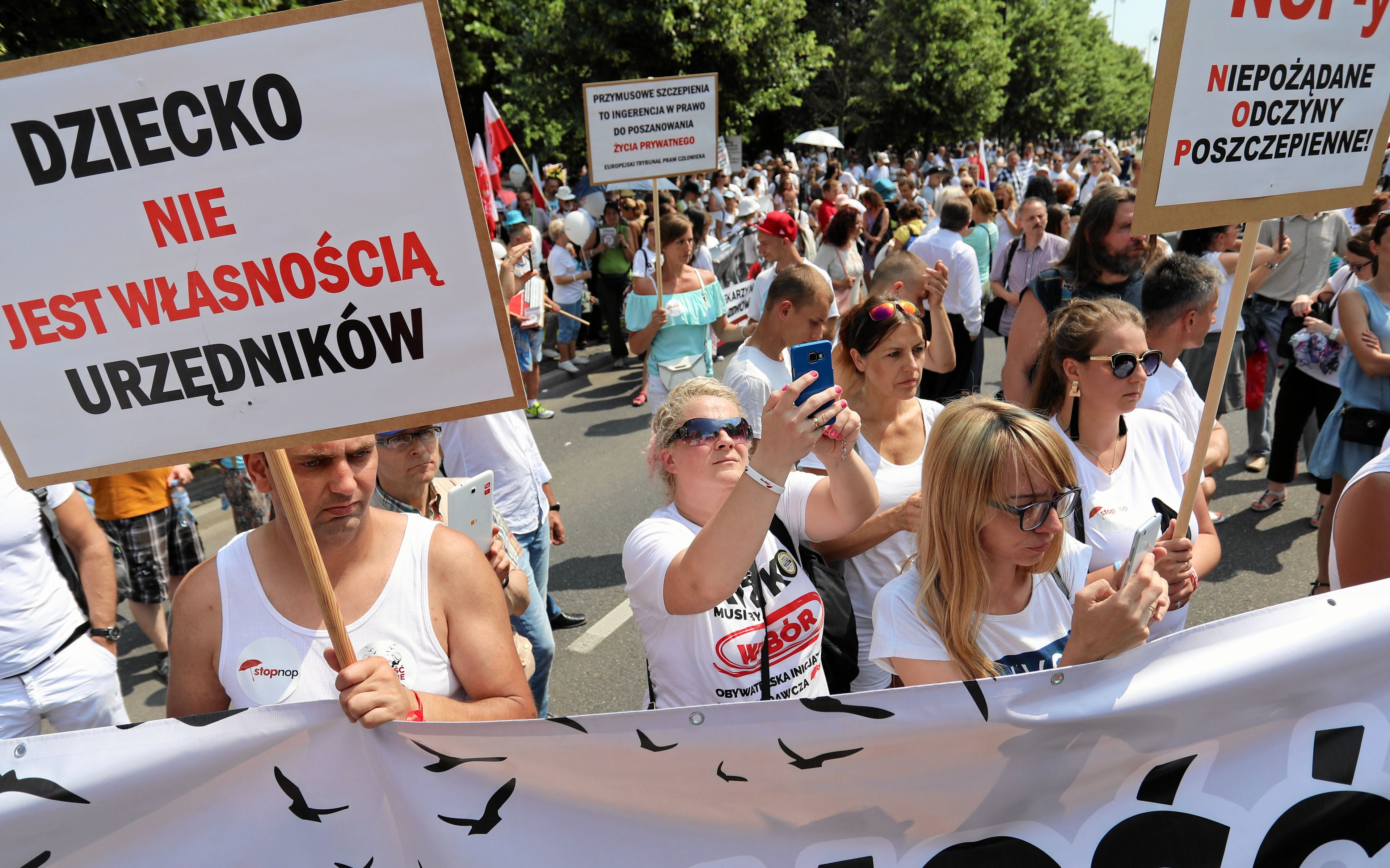 02.06.2018 Warszawa . Miedzynarodowy marsz przeciwnikow przymusowego szczepienia .
Fot. Slawomir Kaminski / Agencja Gazeta