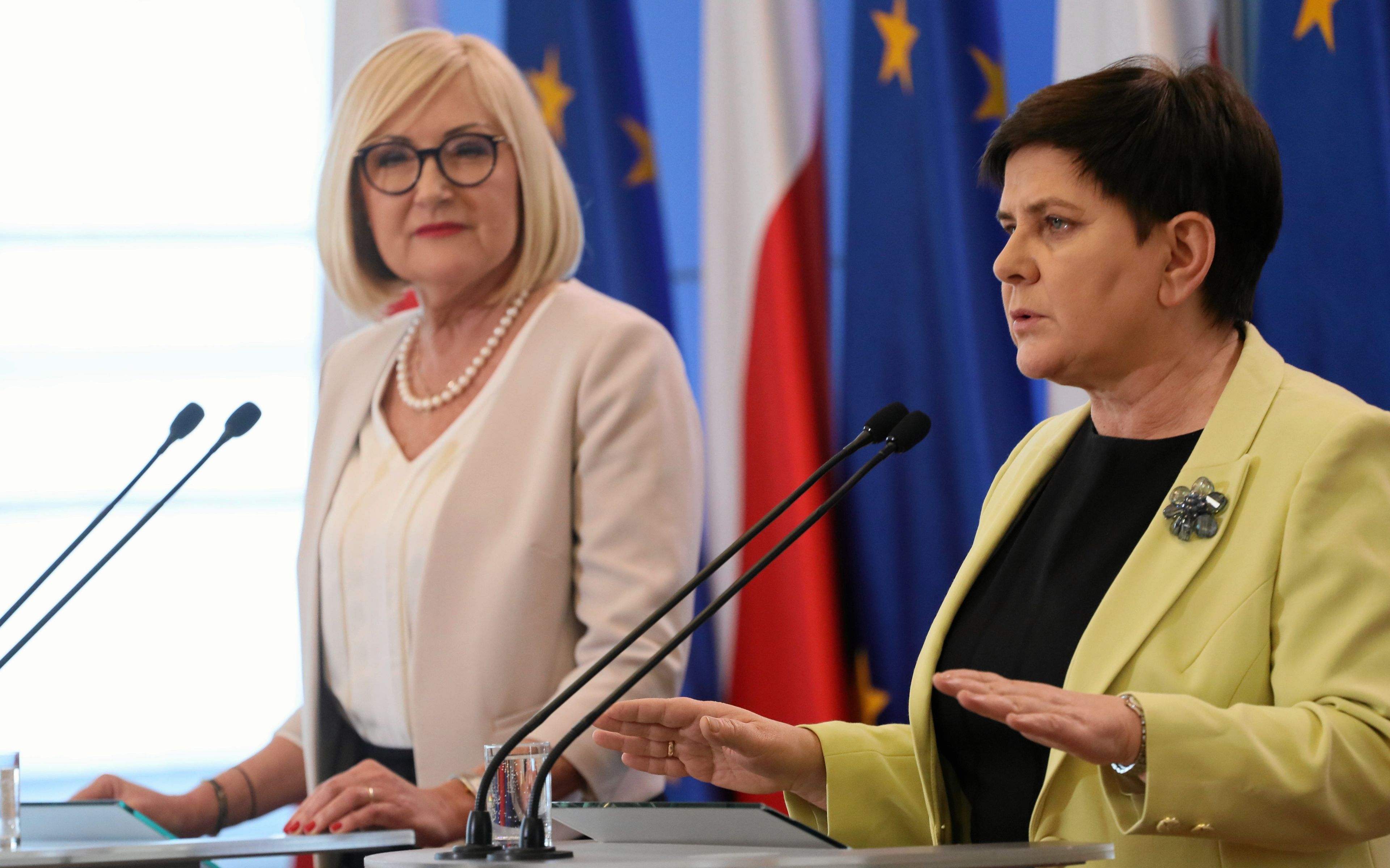 09.04.2019 Warszawa , al Ujazdowskie . Kancelaria Prezesa Rady Ministrow . Wicepremier Beata Szydlo i rzecznik rzadu Joanna Kopcinska podczas konferencji prasowej o sytuacji w oswiacie w czasie strajku .
Fot. Slawomir Kaminski / Agencja Gazeta