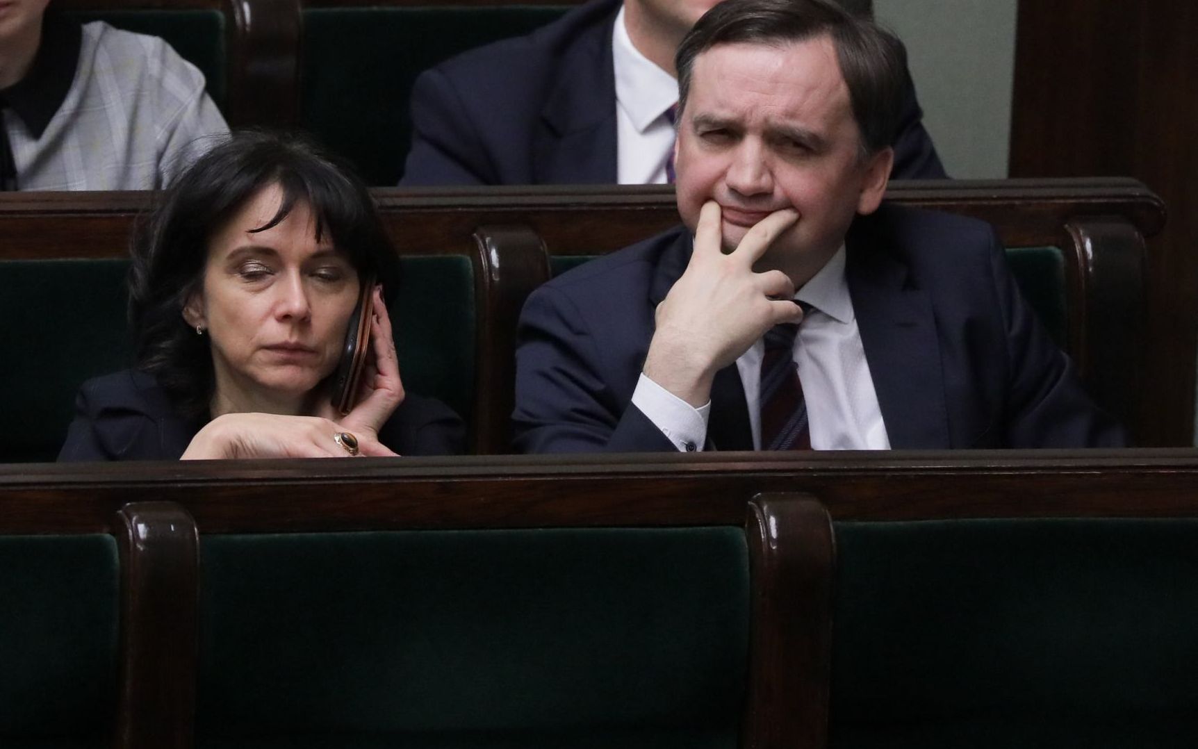 20.12.2019  Warszawa , ulica Wiejska . Sejm . Wiceminister sprawiedliwosci Anna Dalkowska (2P), minister sprawiedliwosci Zbigniew Ziobro (P) podczas drugiego czytania tzw " ustawy kagancowej " , autorstwa PiS atakujacej niezaleznosc sedziow .
Fot. Slawomir Kaminski / Agencja Gazeta
