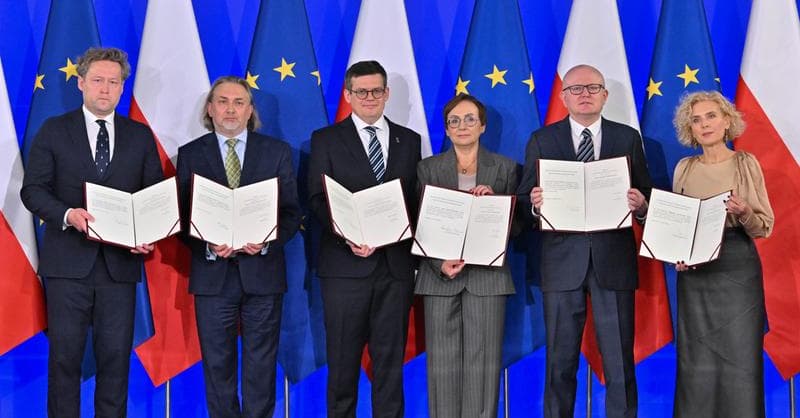 Nowi sędziowie TK chcą, by wszyscy sędziowie Trybunału ocenili działania prezesa Święczkowskiego