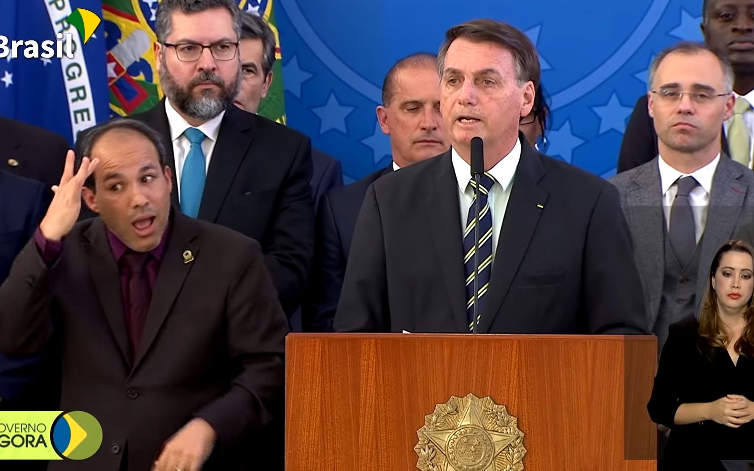 Grafika do artykułu Brazylia: Bolsonaro fałszuje podpis ministra, żeby usunąć szefa policji. Będzie impeachment?