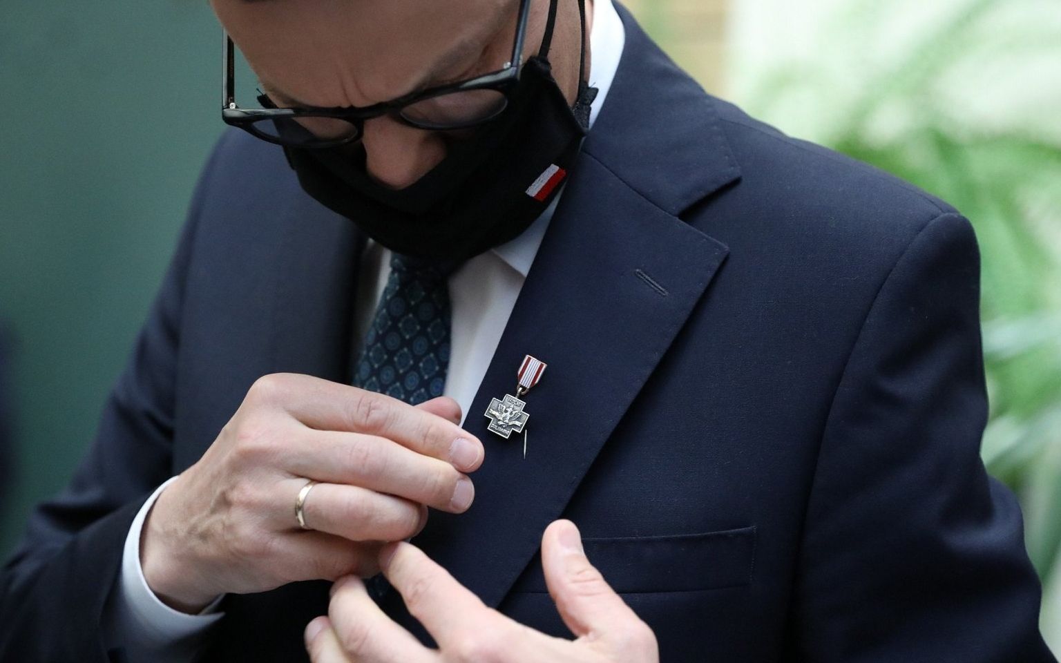 Grafika do artykułu Odznaczenie Morawieckiego. W kapitule członkowie władz państwowych spółek i organizacji z dotacjami