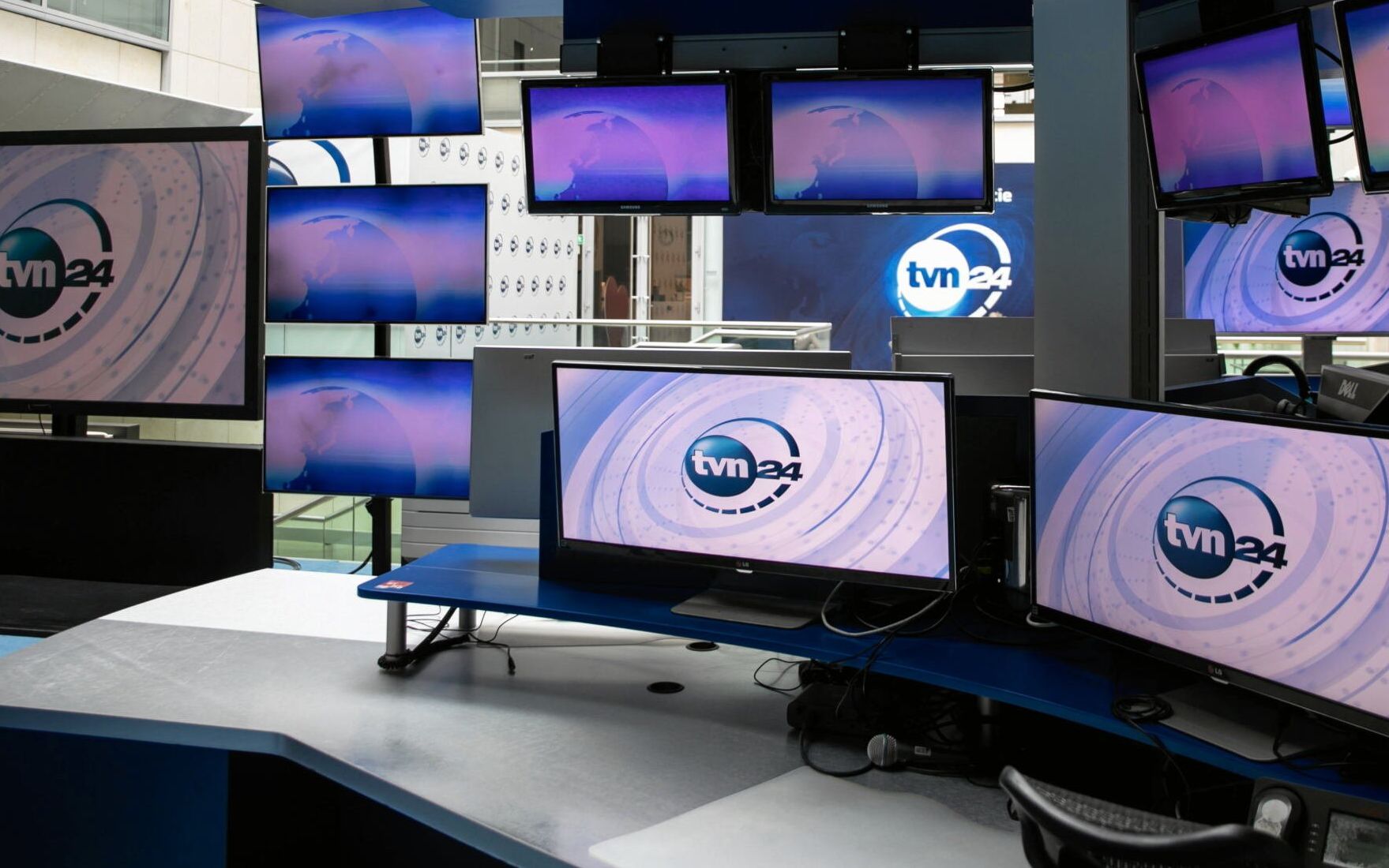 17.08.2021 Warszawa , ul. Wiertnicza 166 , siedziba TVN . Studio telewizyjne TVN24 .
Fot. Maciek Jazwiecki / Agencja Gazeta
