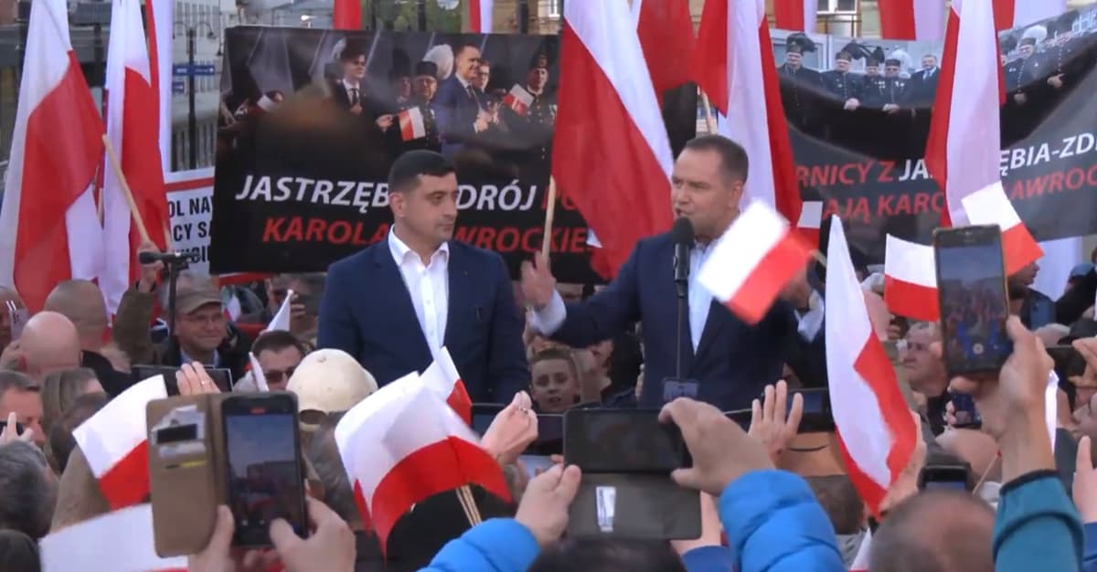 Skrajnie prawicowy kandydat na prezydenta Rumunii na wiecu Nawrockiego w Zabrzu