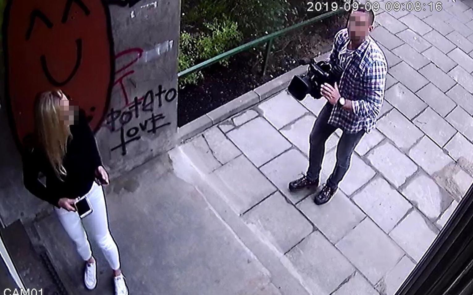 Grafika do artykułu OKO.press demaskuje. Za prowokacją wymierzoną w Kampanię Przeciw Homofobii stoi TVP