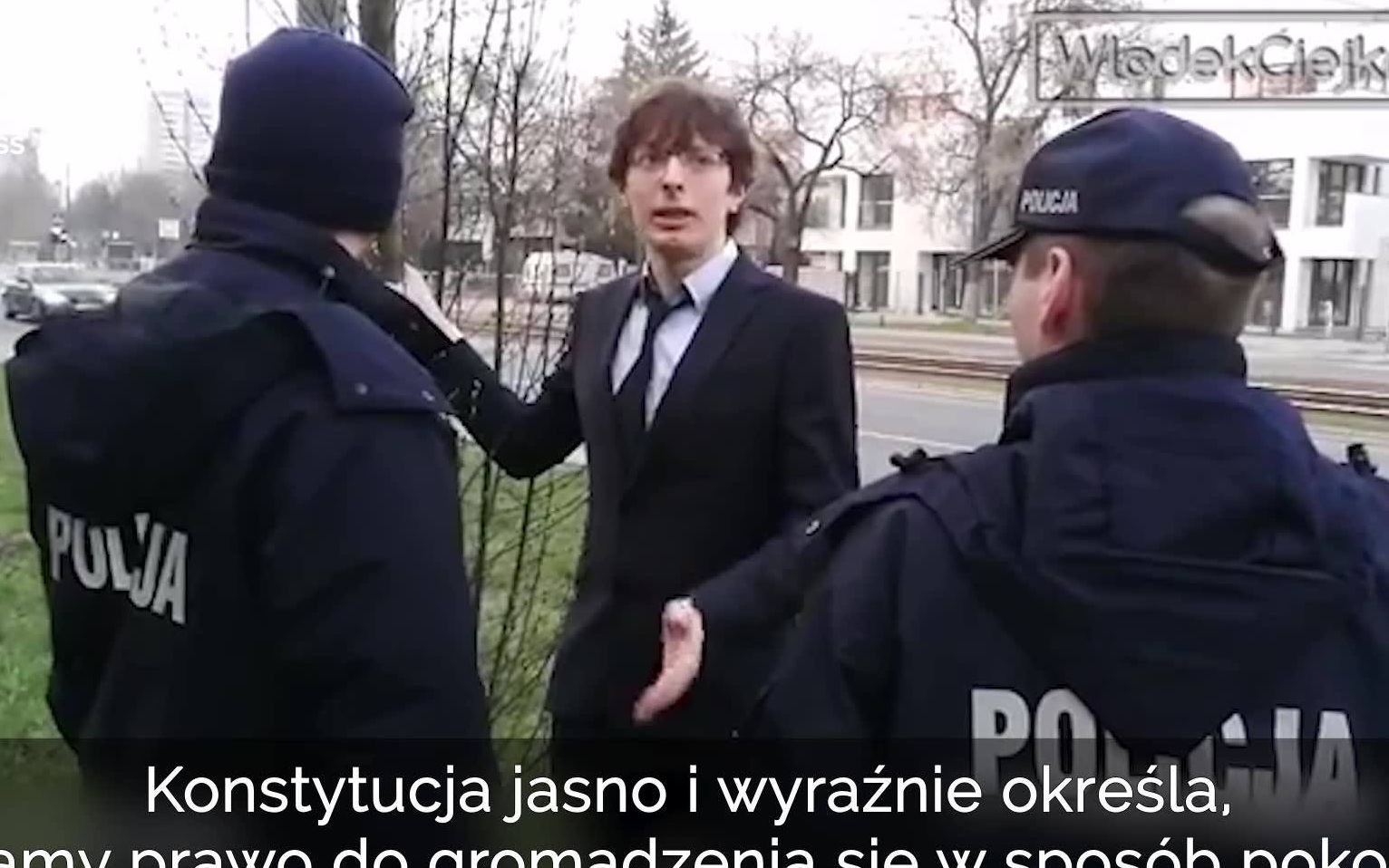 Grafika do artykułu Mikrodemonstracja pod domem Jarosława Kaczyńskiego