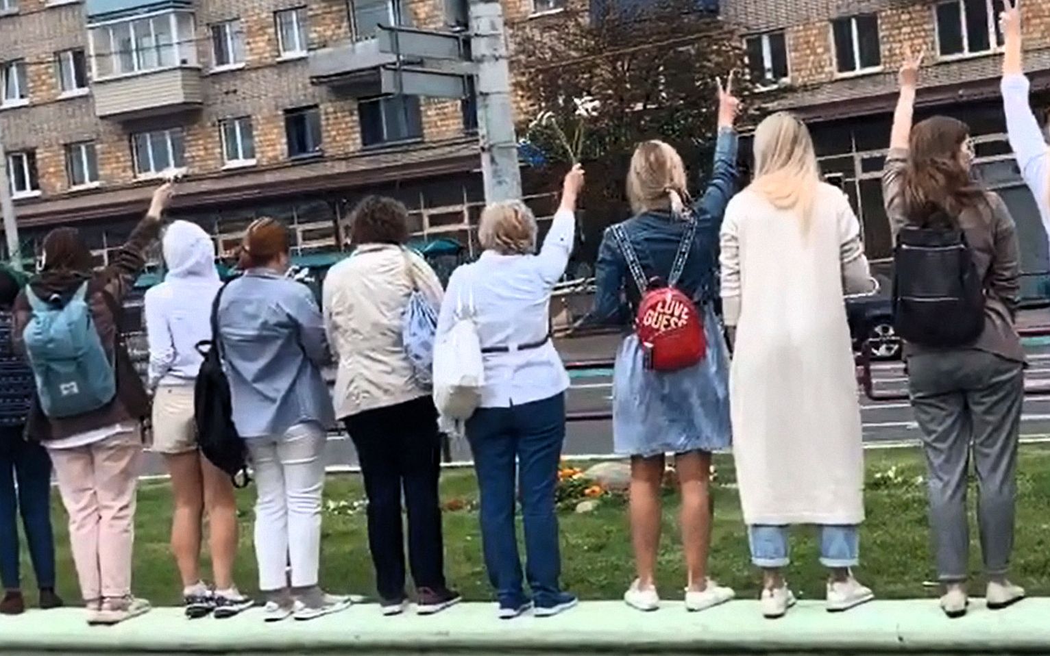 Grafika do artykułu Pokojowa demonstracja ku czci zabitych na Białorusi