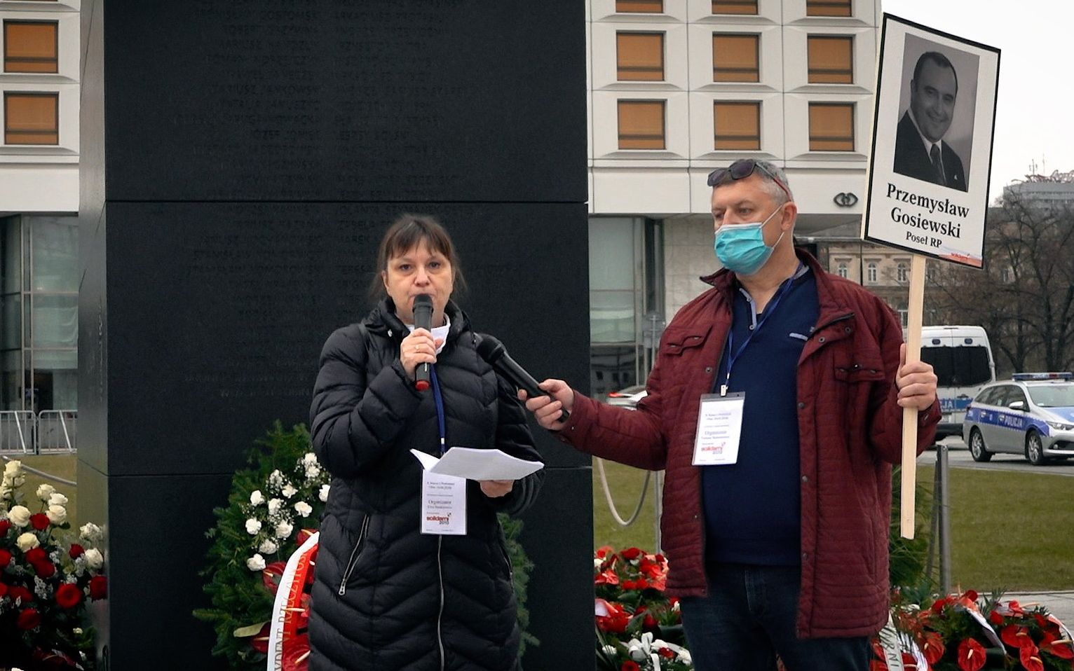 Grafika do artykułu Ewa Stankiewicz, autorka filmu o zamachu w Smoleńsku, spisku i narodowej zdradzie, oskarża także PiS