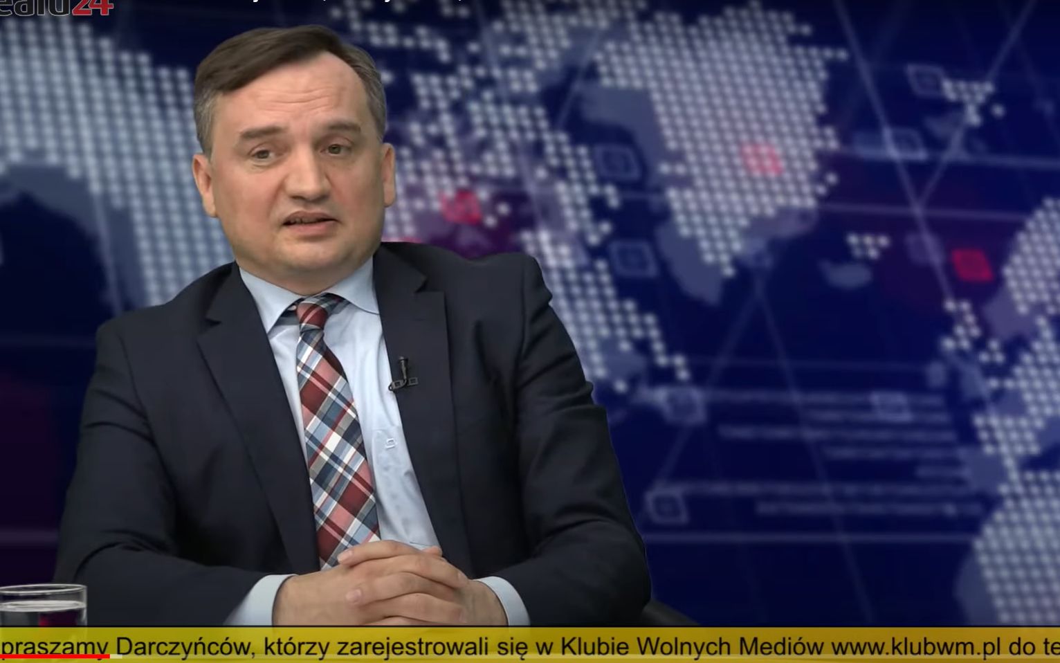 Grafika do artykułu Czy PiS skręca w lewacko-liberalną stronę? Ziobro u blogera oskarżanego o rasizm i homofobię