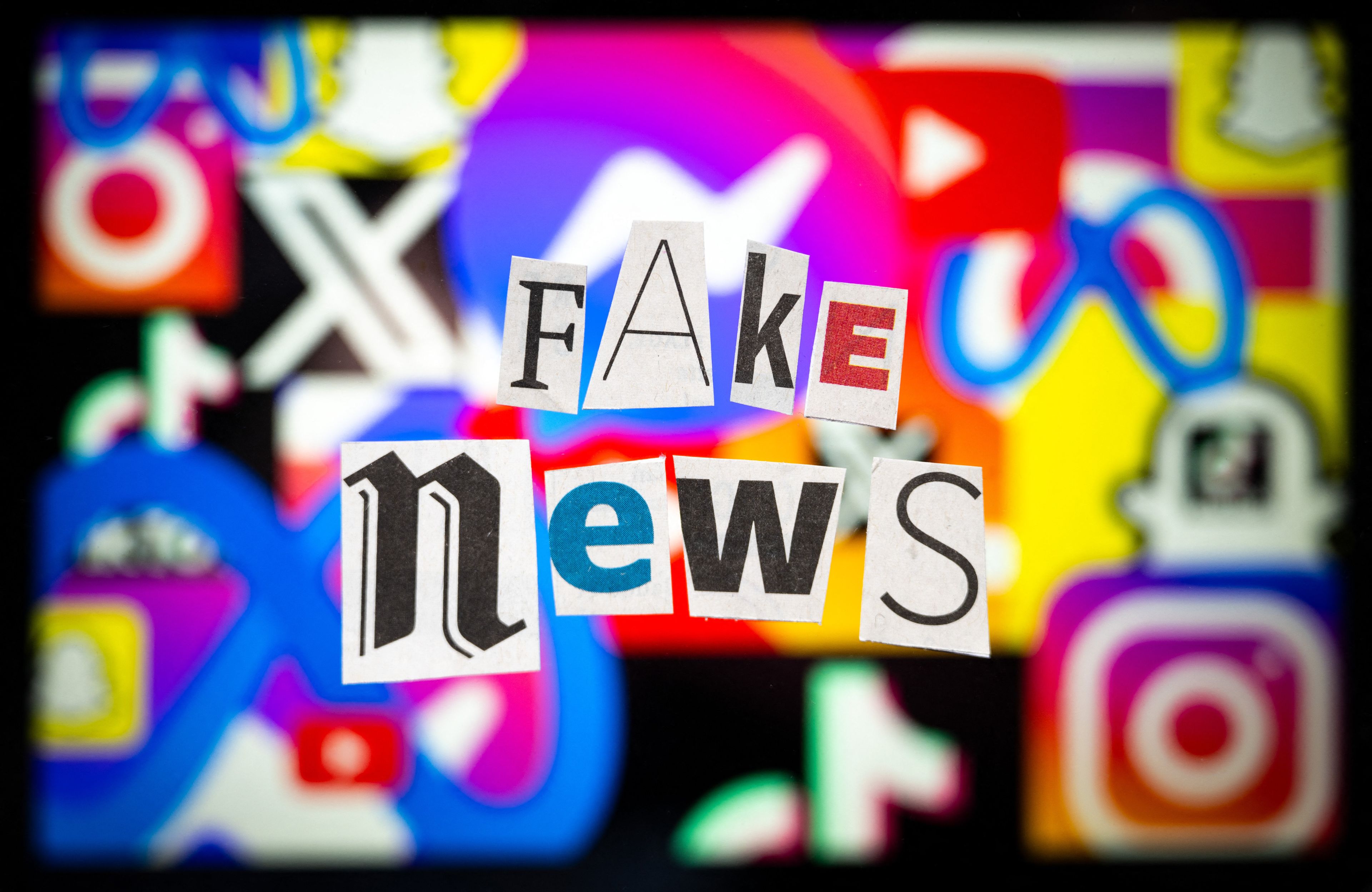 FRANCE-INTERNET-MEDIA
