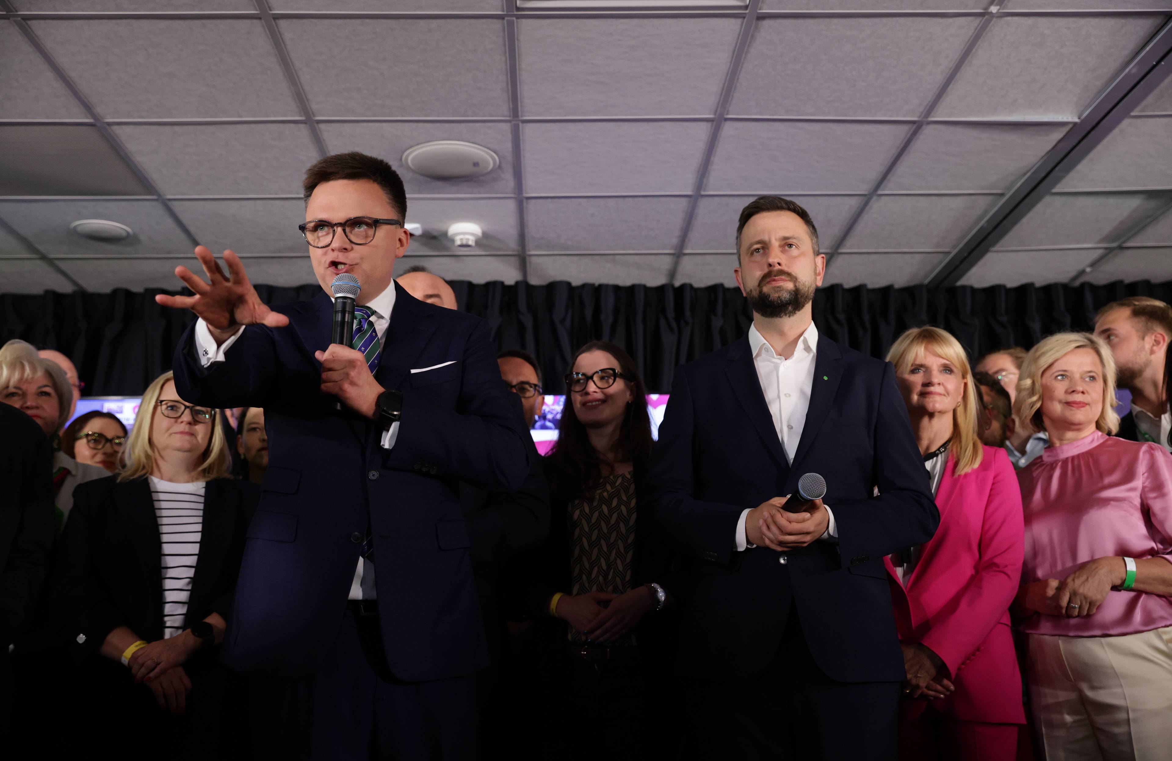 Szymon Hołownia i Władysław Kosiniak-Kamysz podczas konferencji prasowej