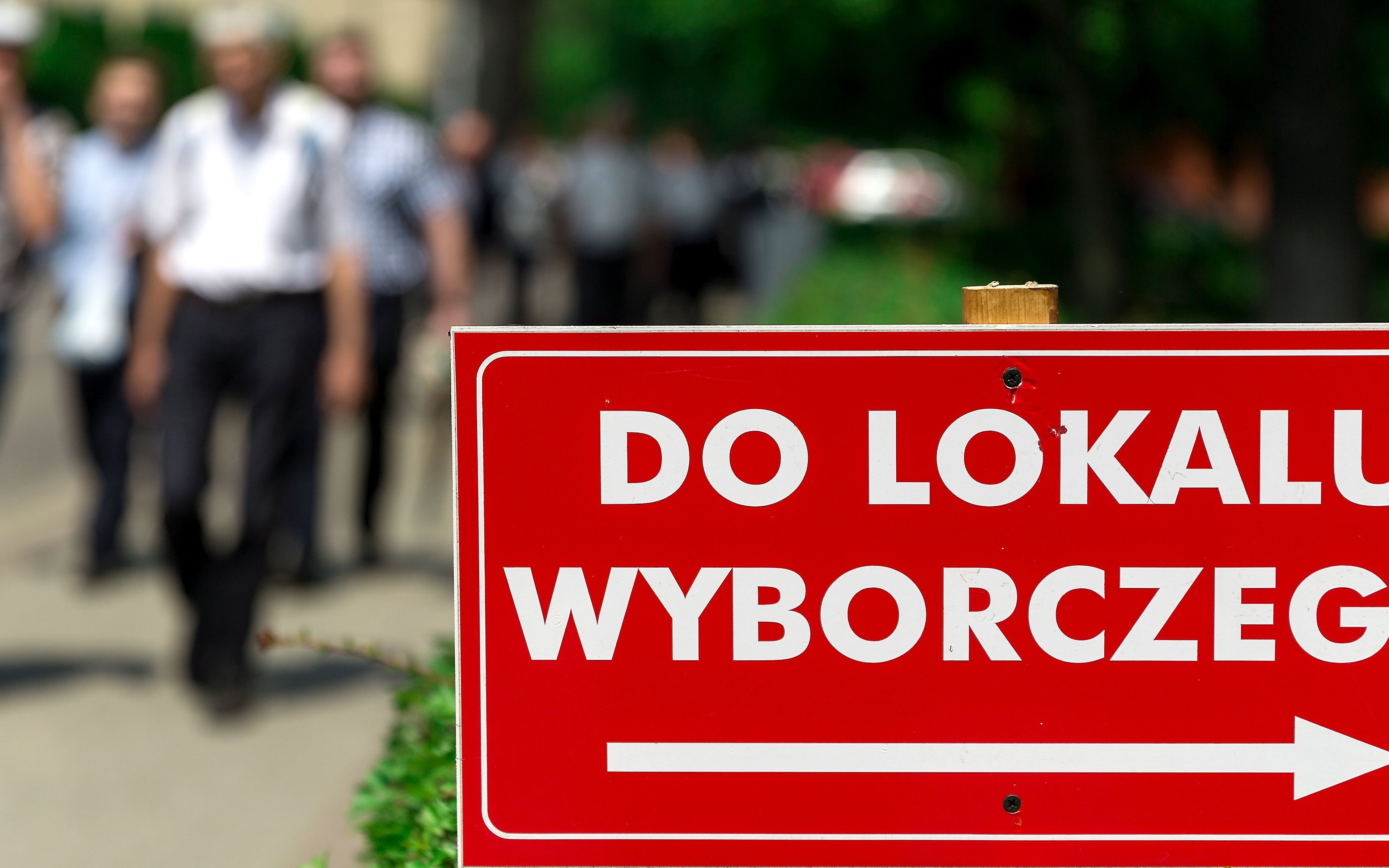 26.05.2019 Piekary Slaskie . Wybory do Parlamentu Europejskiego . okal wyborczy w trakcie pielgrzymki mezczyzn .
 Fot. Grzegorz Celejewski / Agencja Gazeta
