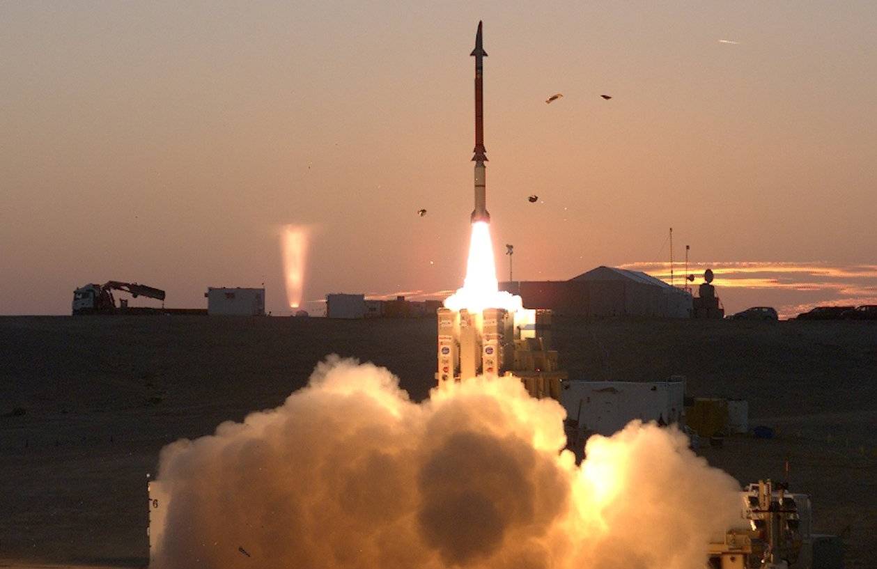 Start pocisku do zwalczania rakiet balistycznych. Atak Iranu