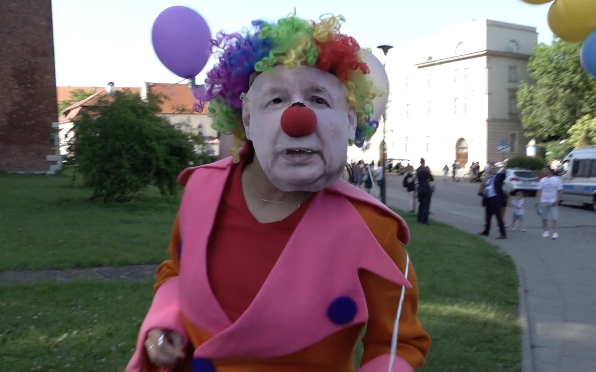 Grafika do artykułu 73. urodziny Jarosława i Lecha Kaczyńskich na Wawelu
