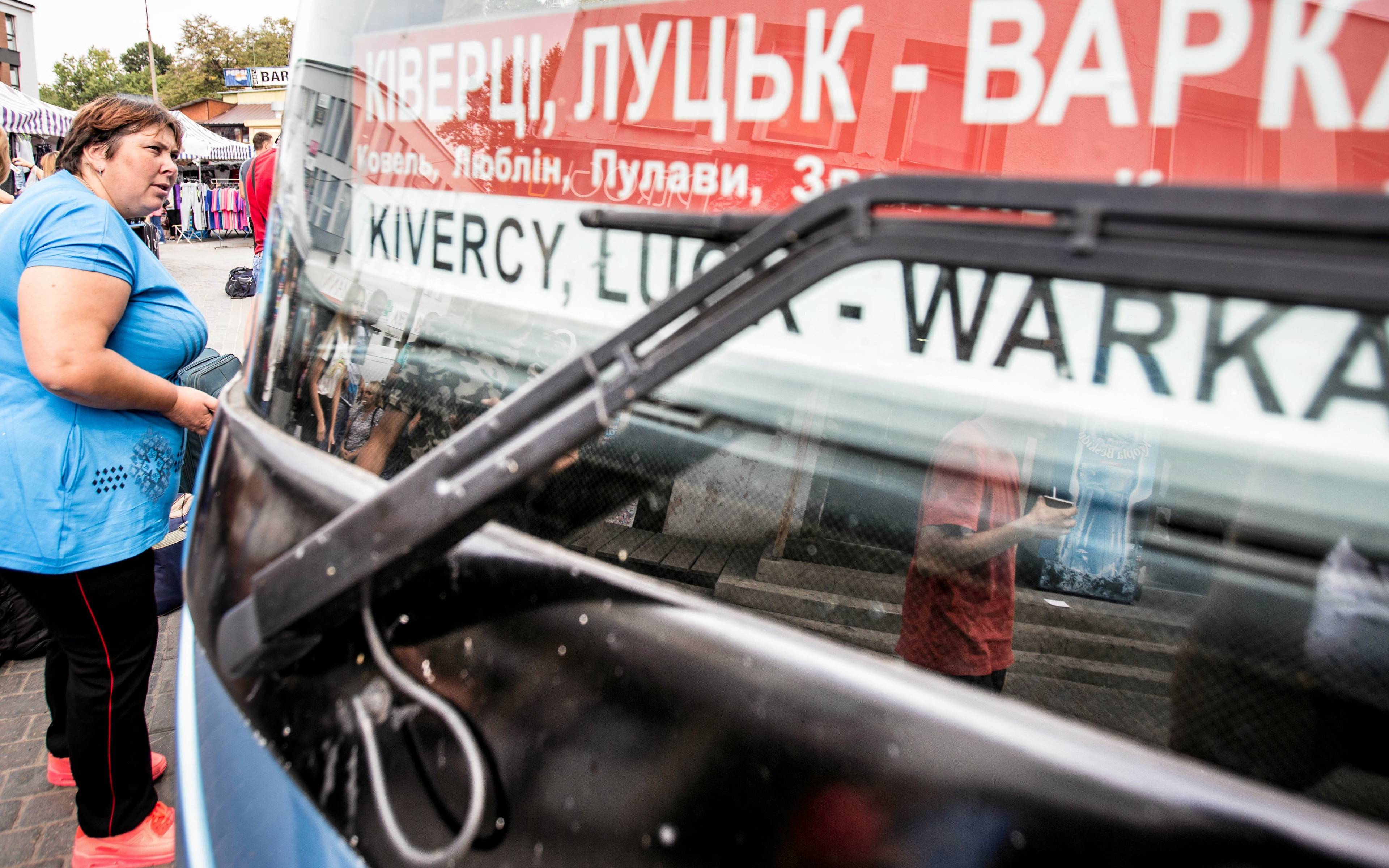 11.09.2018 Lublin . Dworzec Glowny PKS . Podrozni oczekujacy na swoj autobus .
Fot. Jakub Orzechowski / Agencja Gazeta