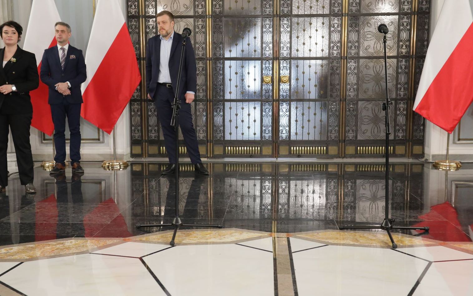 Grafika do artykułu Wyborczy kompromis zamiast wojny? Pierwszy raz od 6 lat PiS przyszedł na rozmowy z opozycją
