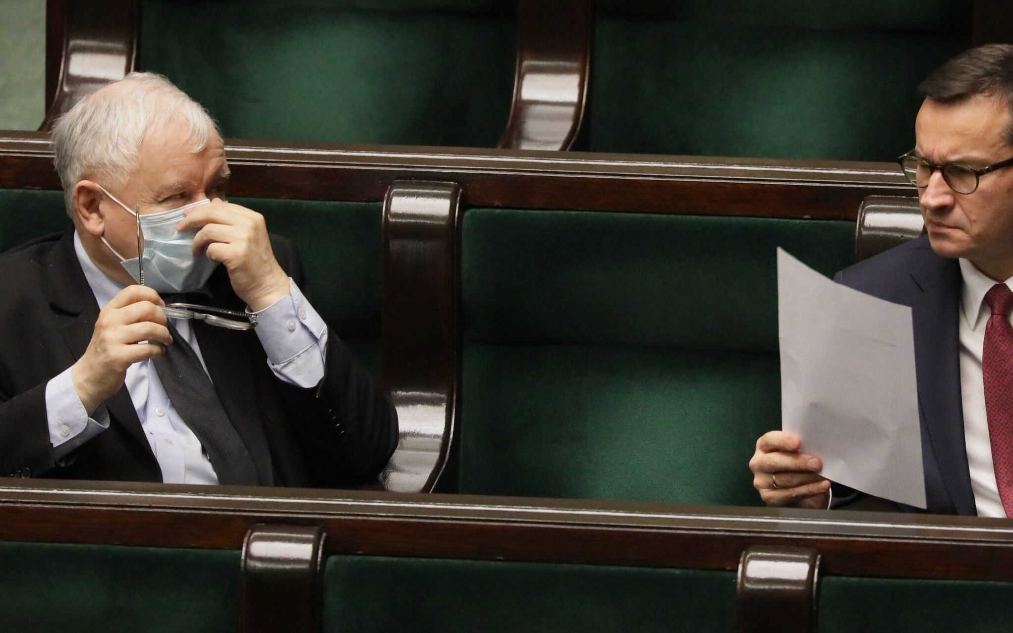 12.05.2020 Warszawa , Sejm . Prezes Jaroslaw Kaczynski i premier rzadu PiS Mateusz Morawiecki podczas wieczornego bloku glosowan nad sposobem glosowania w wyborach prezydenckich 2020 . Szosty dzien 11. posiedzenia Sejmu IX Kadencji - w dobie pandemii koronawirusa .
Fot. Slawomir Kaminski / Agencja Gazeta




 *** Local Caption ***