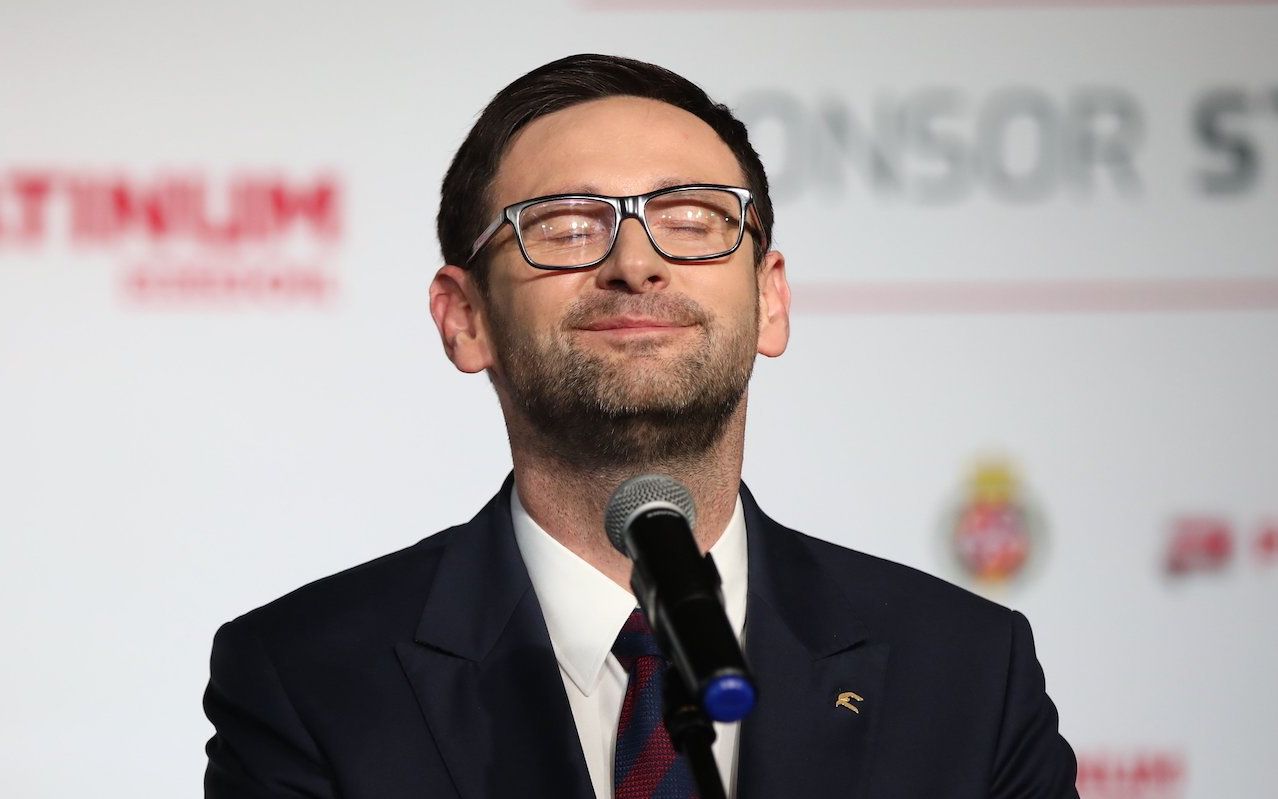 17.06.2021 Krakow . Stadion klubu Wisla Krakow . Prezes Polskiego Koncernu Naftowego Orlen Daniel Obajtek podczas konferencji prasowej w sprawie nowego sponsora strategicznego Wisly Krakow , ktorym bedzie marka Orlen Oil .
Fot. Jakub Wlodek / Agencja Wyborcza.pl
