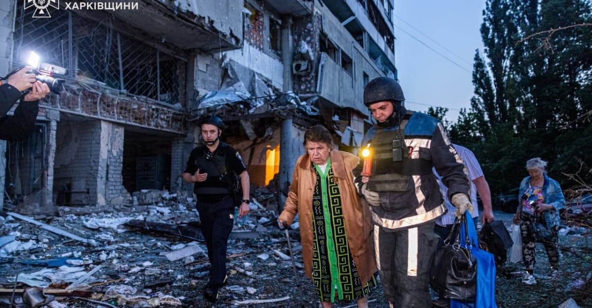 Tragic series in Ukraine. Another night drone attack on Kharkiv