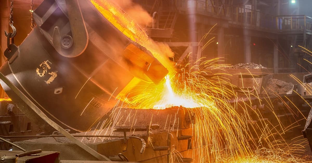 Prezydent Nawrocki idzie na wojnę z przemysłem w sprawie kosztów energii