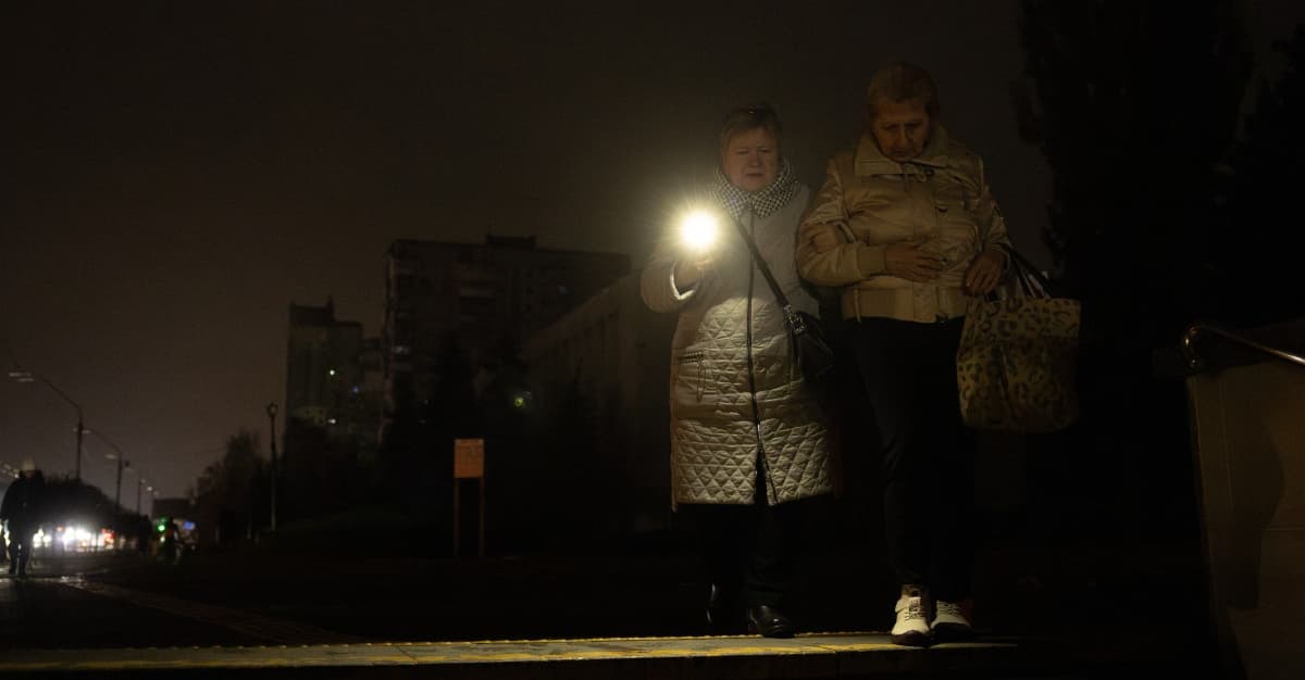 To nie apokalipsa, choć będzie ciężko. Skutki największego rosyjskiego ataku na ukraińską energetykę