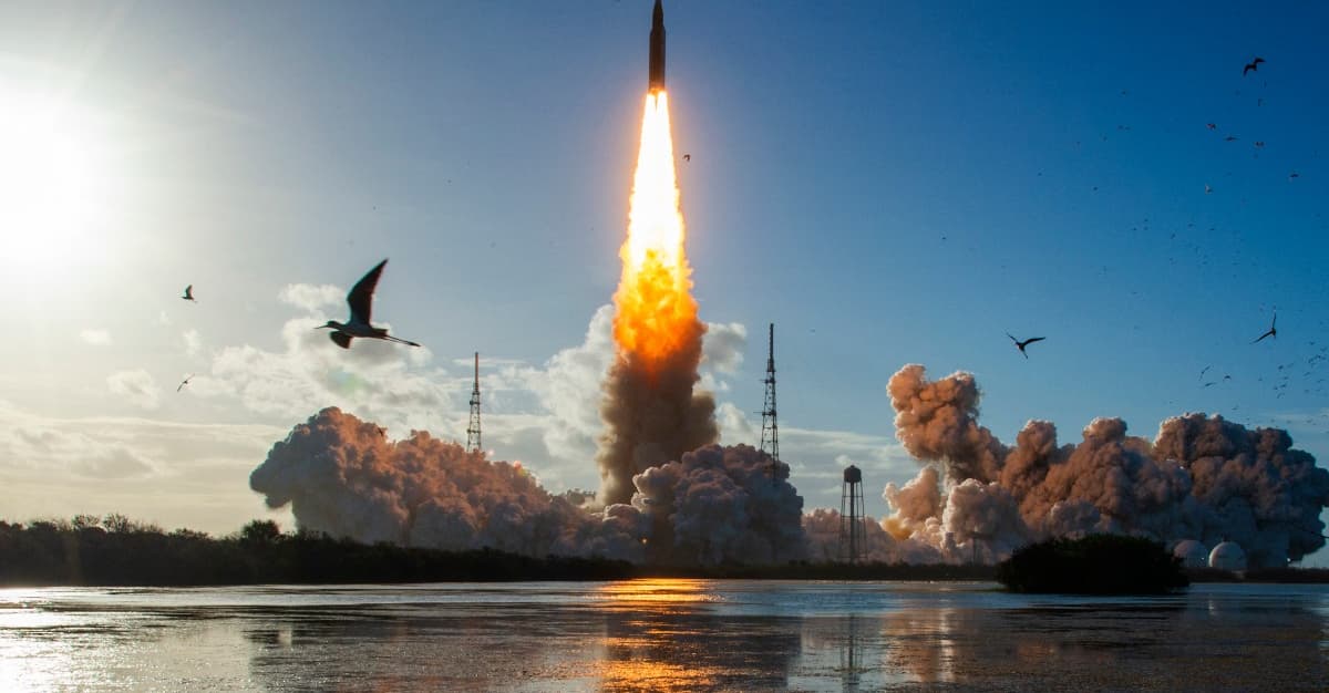 Załogowa misja ruszyła w kierunku Księżyca. Pierwszy raz od 53 lat