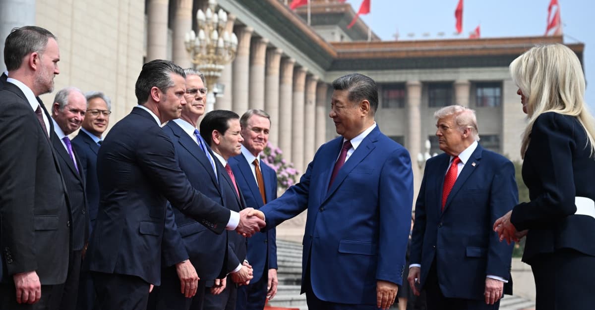 Trump w Chinach: Tajwan, Iran i niesprzedane czipy