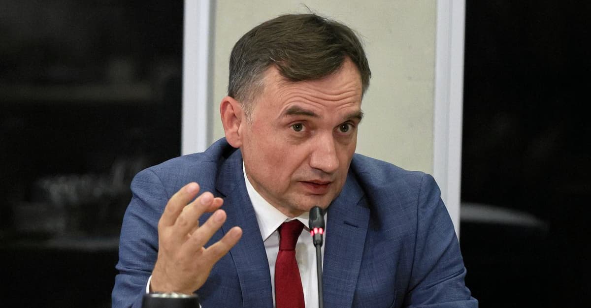 ENA za Ziobrą choćby na jesieni. Przez 11 neosędziów w sądzie apelacyjnym
