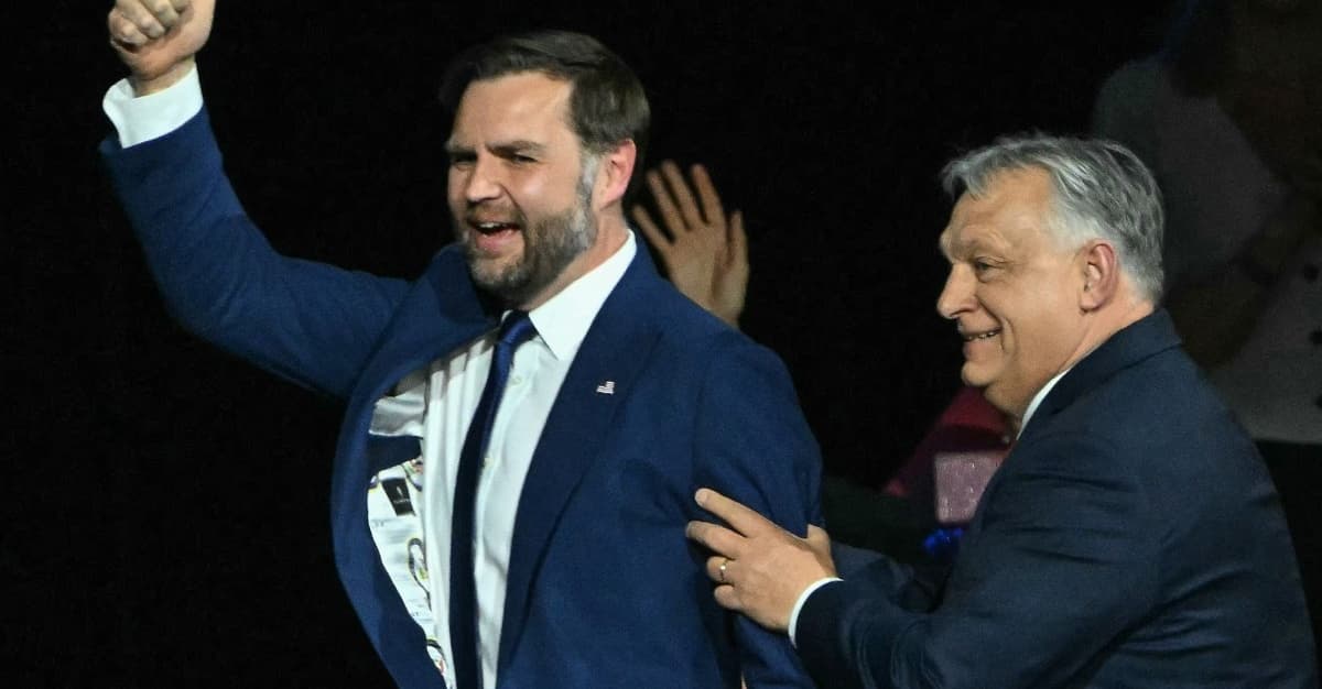 Importowana prawica Orbána. Węgierskie ścieżki międzynarodówki MAGA