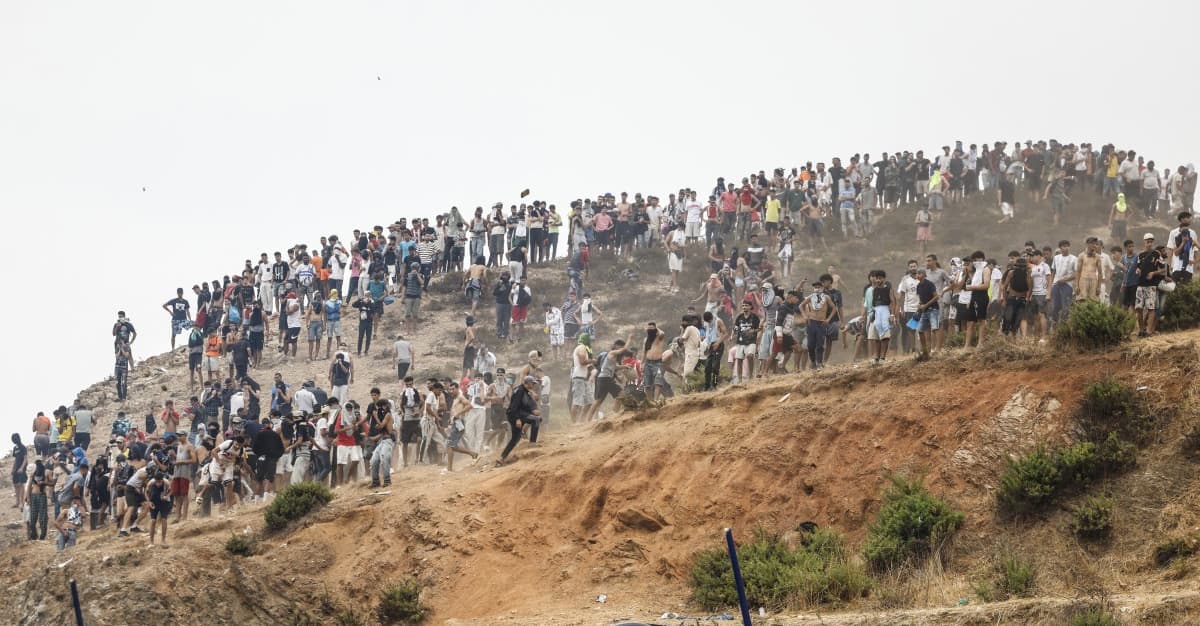 Ceuta. Kryzys migracyjny i sojusz prawicy z Europy i USA przeciw Hiszpanii