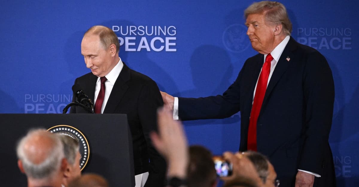 Biały Dom: Nie będzie spotkania Trump-Putin. Napięcia też między Sikorskim a Ławrowem