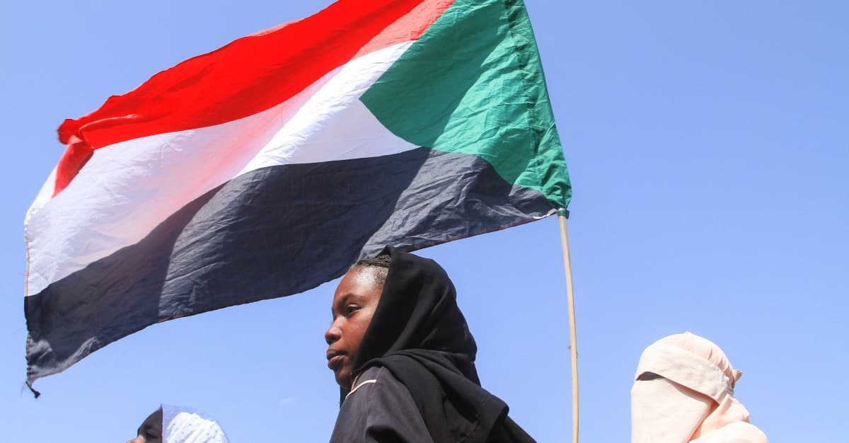 Sudan: to, co powinieneś wiedzieć o ludobójczej wojnie domowej