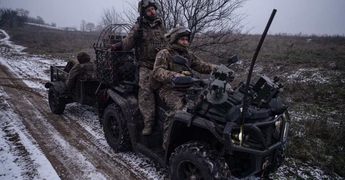 Rosjanie osiągają postępy na Zaporożu. Ciężkie walki w Donbasie [PŁK LEWANDOWSKI O WOJNIE]