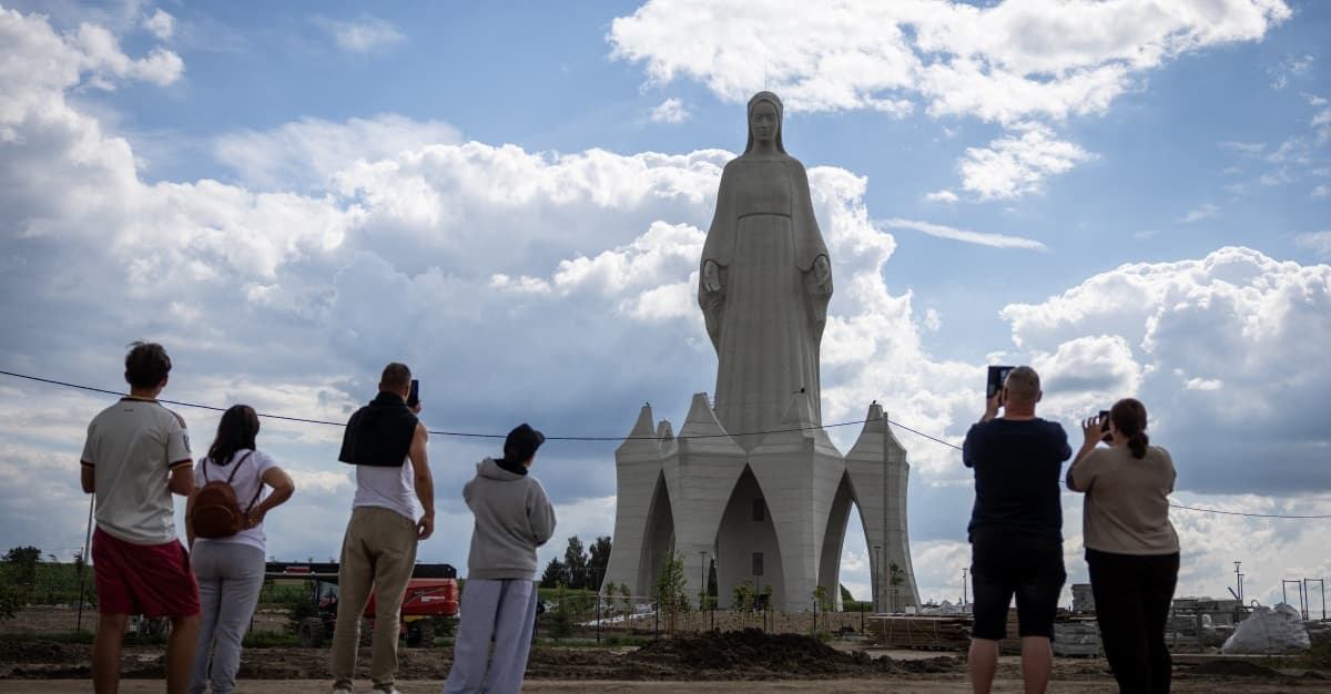 Polska archaiczna religijność, czyli święty kicz w Konotopiu