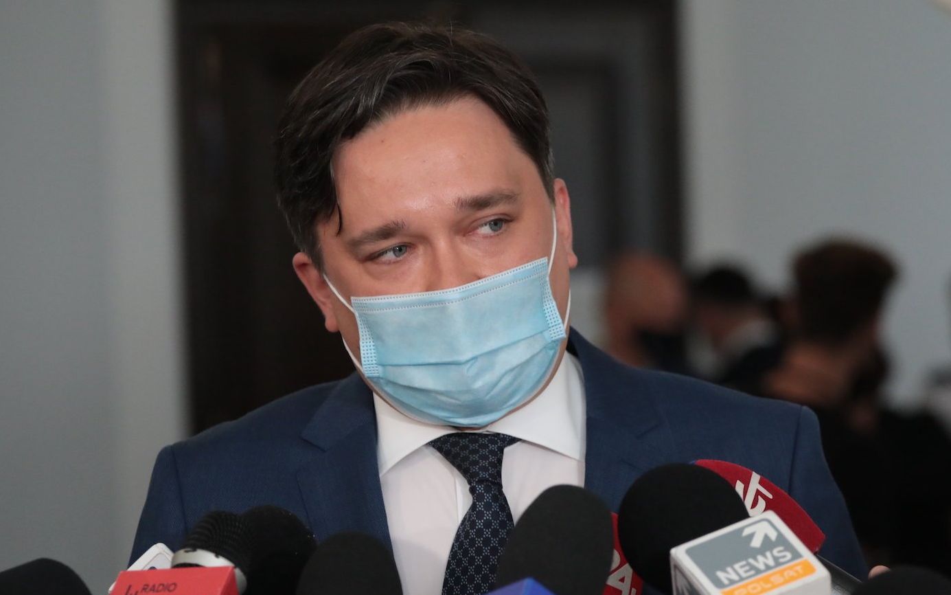 21.07.2021 Warszawa , ulica Wiejska . Senat . 27 . posiedzenie Senatu X kadencji . Profesor Marcin Wiacek (C) po wyrazeniu zgody przez Senat na powolanie Marcin Wiacka na stanowisko Rzecznika Praw Obywatelskich .
Fot. Slawomir Kaminski / Agencja Gazeta