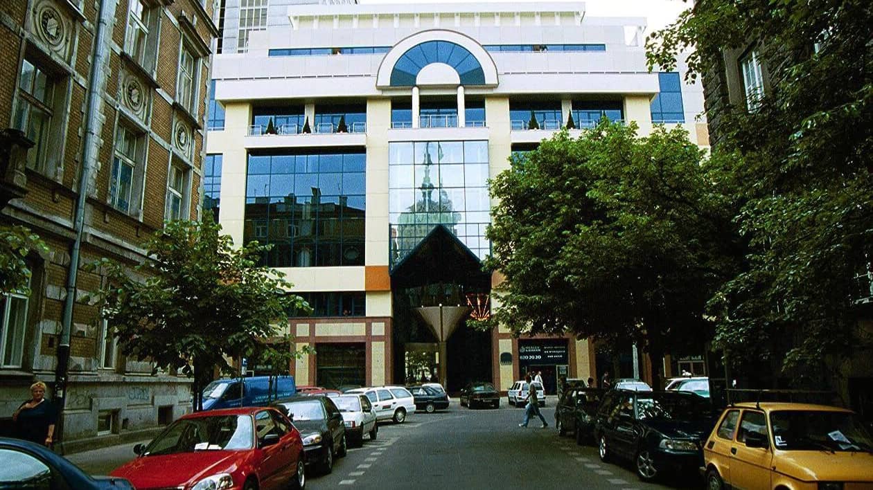 widok na budynek Roma Office Center