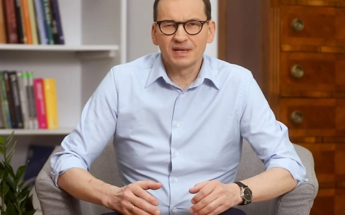 Grafika do artykułu Władza do narodu. Duda wreszcie o korzyściach szczepień. Morawiecki wolał o "złym" Tusku