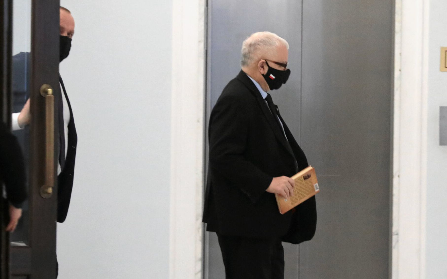 08.02.2022 Warszawa , ul Wiejska , Sejm . Prezes PiS Jaroslaw Kaczynski  podczas przerwy 48 . posiedzenia Sejmu .
Fot. Slawomir Kaminski / Agencja Wyborcza.pl