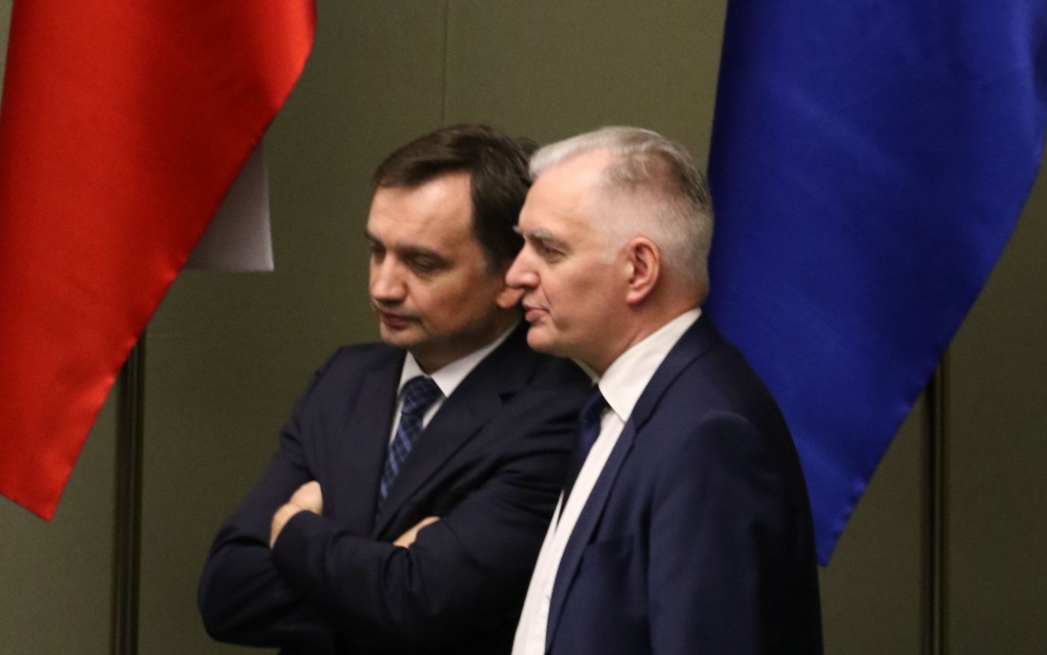 08.12.2017 Warszawa , Sejm . Zbigniew Ziobro , Jaroslaw Gowin . Poslowie podczas bloku glosowan , glosuja nad miedzy inymi nad prezydenckimi ustawami o Sadzie Najwyzszyym , Krajowej Radzie Sadownictwa i zmianie Biura Ochrony Rzadu na Sluzbe Ochrony Panstwa .
Fot. Slawomir Kaminski / Agencja Gazeta