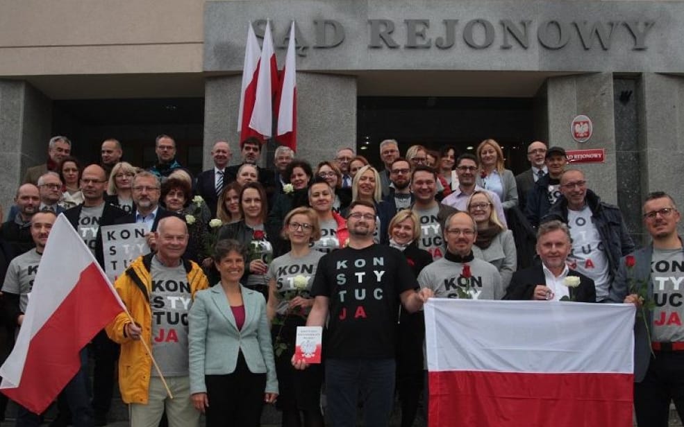 Grafika do artykułu Sędziowie w całej Polsce odmawiają współpracy z nową KRS. Prof. Łętowska: "Rozpaczliwa przezorność"