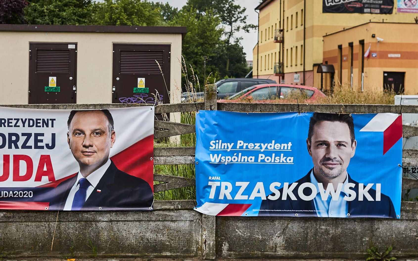 24.06.2020 Ozorkow . Miejski Osrodek Kultury . Plakaty wyborcze Andrzeja Dudy i Rafala Trzaskowskiego .
Fot. Tomasz Stanczak /Agencja Gazeta